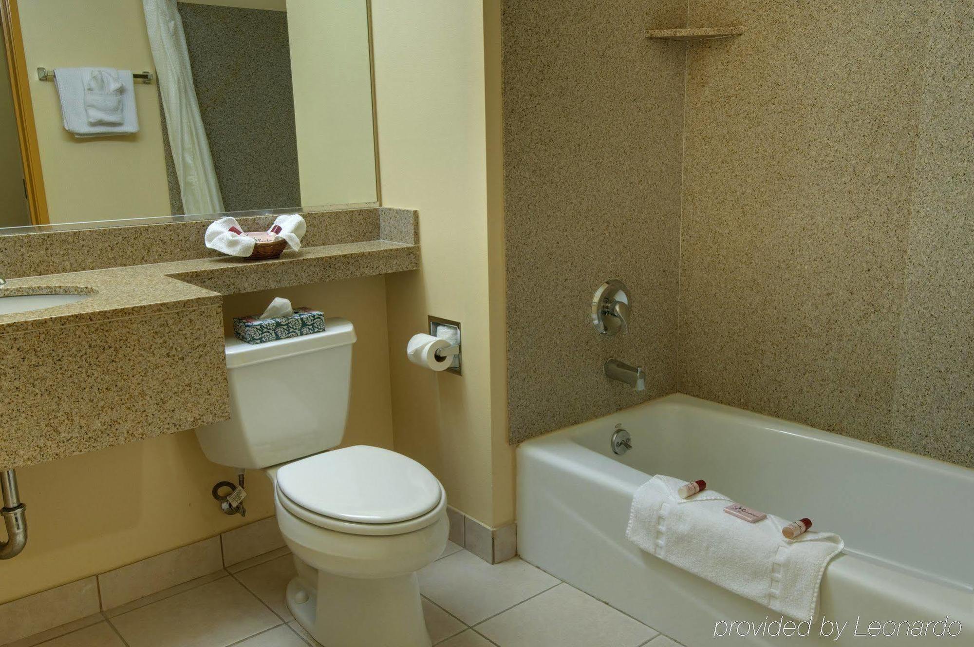 H3 Inn & Suites - Lax Airport - Los Angeles Inglewood Pokoj fotografie